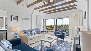 Studio | 3 bedrooms, Internet