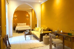 Senior Suite | Premium bedding, individually decorated, individually furnished