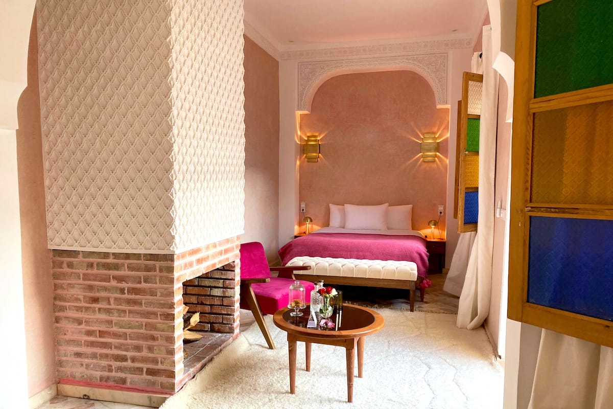 Habitació sènior | Roba de llit d'alta qualitat i decoració individual