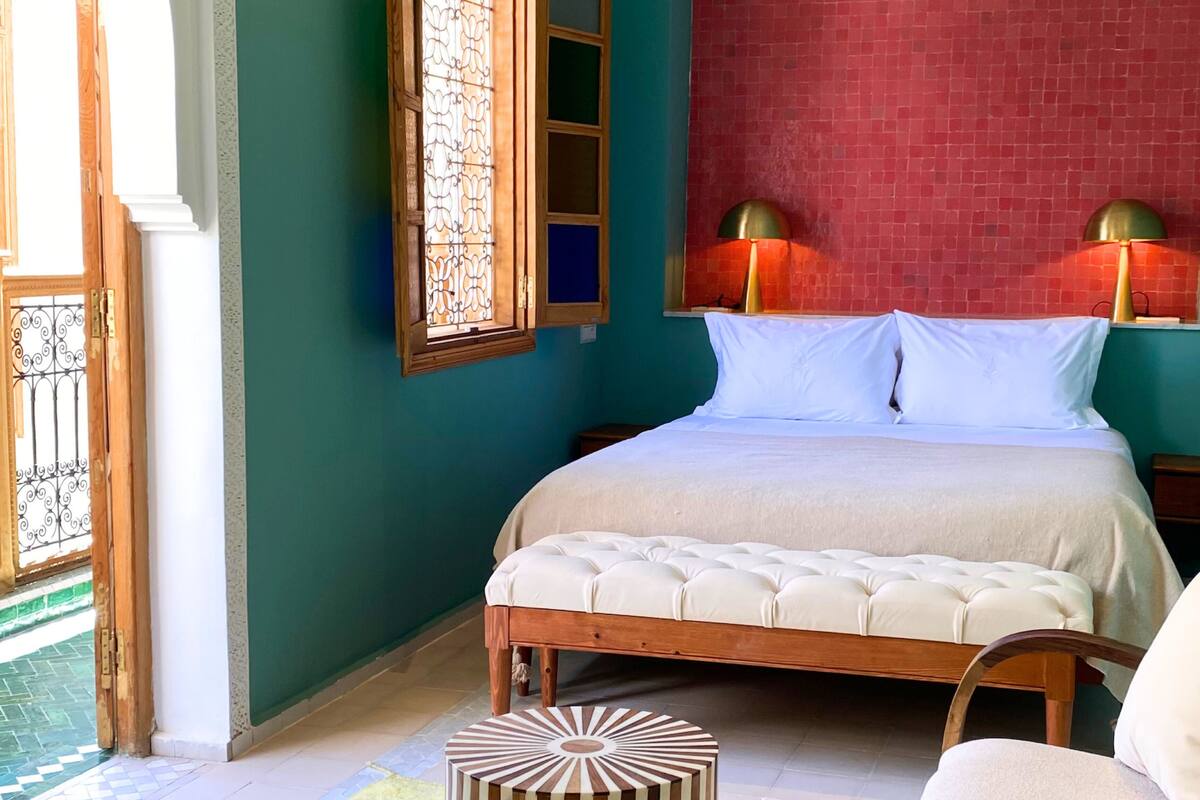 Luxe beddengoed, gratis wifi, individueel gedecoreerd
