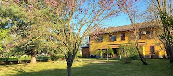 Large house in the countryside, relax a few miles from highways.Large garden
