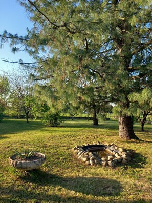 Property grounds - Large house in the countryside, relax a few miles from highways.Large garden (Voghera)
