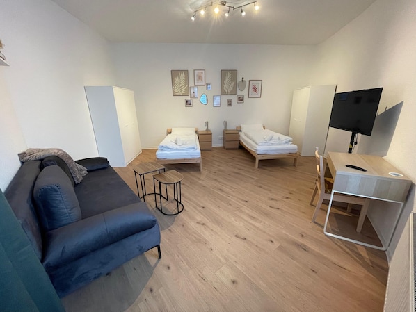 1 bedroom, desk, iron/ironing board, free WiFi
