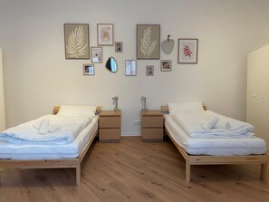 1 bedroom, desk, iron/ironing board, free WiFi