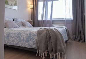 2 室のベッドルーム、WiFi、ベッドシーツ