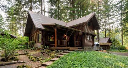Log Cabin Compound | 6BR/5.5BA | 2 Hot Tubs