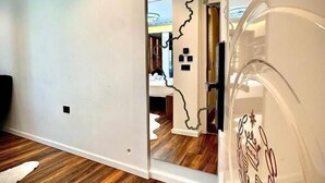 Deluxe Suite - Martin Empire (Gjirokastër)