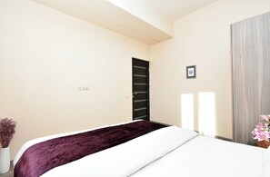 Blackout drapes, iron/ironing board, free WiFi