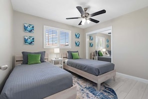 3 bedrooms, iron/ironing board, WiFi, bed sheets