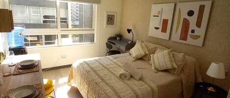 Comfort Apartment | Iron/ironing board, free WiFi
