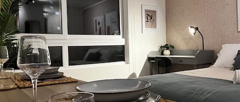 Apartamento conforto | Ferros/tábuas de passar roupa, Wi-Fi de cortesia