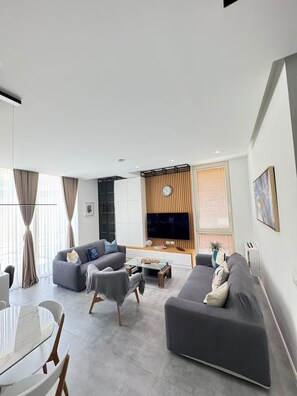 Apartment | 3 bedrooms - Villa Dea Green Coast 166c Seaview Balcony (Himarë)