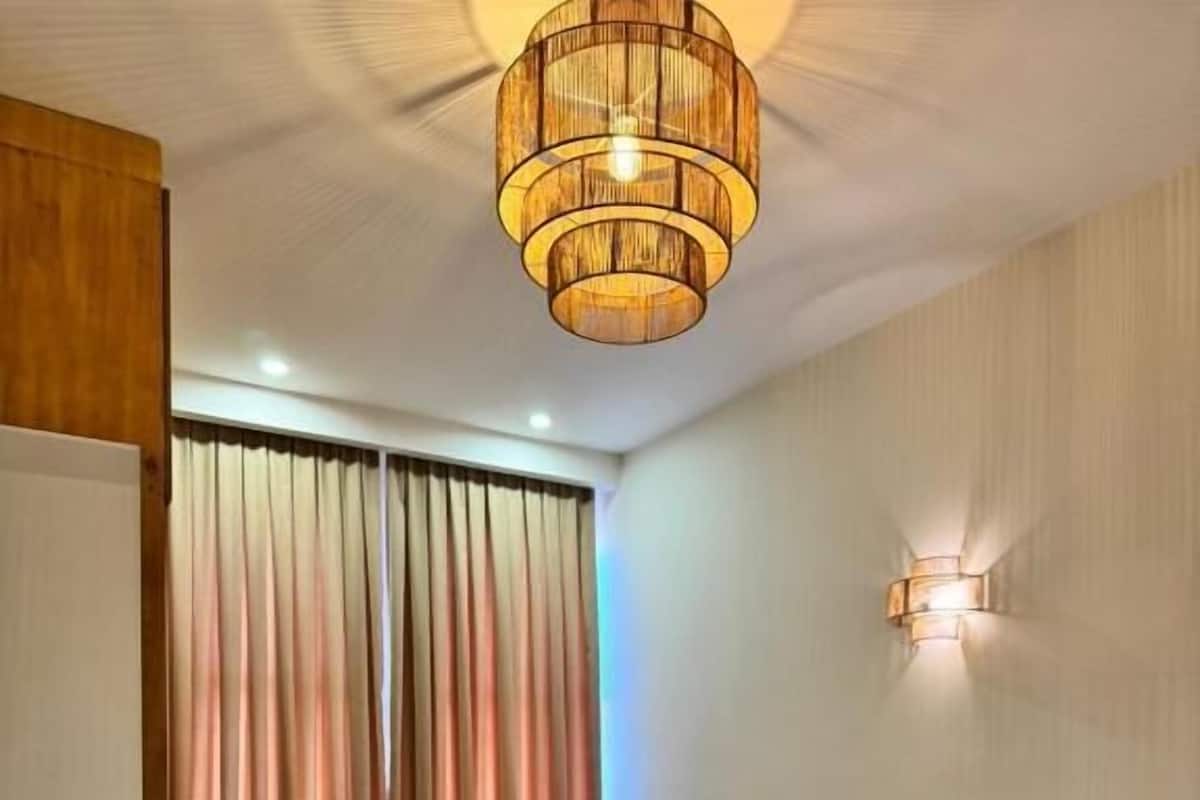 Caja de seguridad en la habitación y cortinas blackout