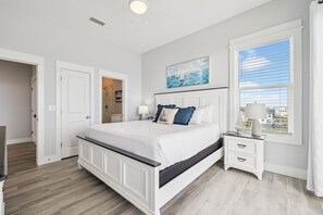 5 bedrooms, iron/ironing board, free WiFi, bed sheets