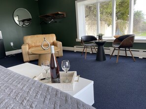 Interior - The Jade Suite at Diamond on Seneca: King Bed with Lake Views (Hector)