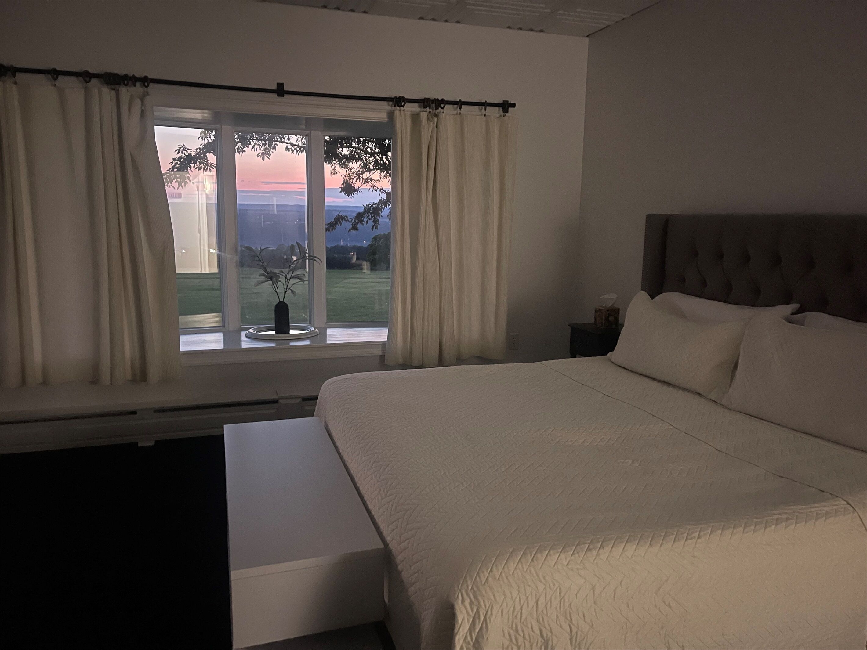 1 bedroom, travel crib, WiFi, bed sheets