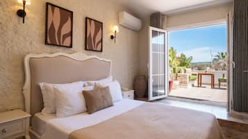 Deluxe Double Room, Terrace, City View | Terrace/patio
