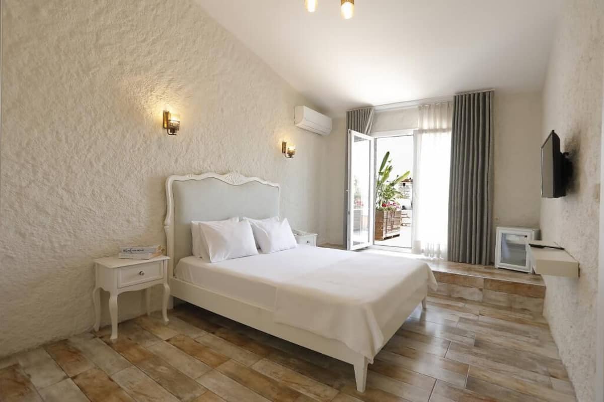 Luxury Room, Balcony, City View | Free WiFi