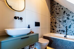 Deluxe Chalet, Mountain View | Bathroom - RentPlanet - Wierzchołki (Czarny Dunajec)
