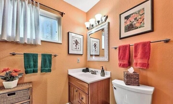 Condo, 2 Bedrooms | Bathroom