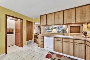 House, 2 Bedrooms | Interior