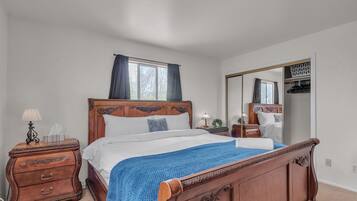 House, 5 Bedrooms | 5 bedrooms, laptop workspace, free WiFi