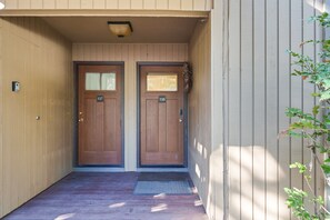 Condo, 1 Bedroom | Exterior detail