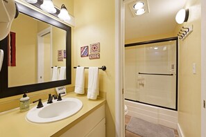 Bathroom - Ski Condo 138 1 Bedroom Condo (Bend)