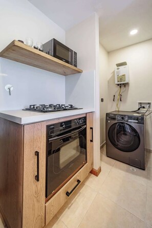 Fridge, microwave, oven, stovetop