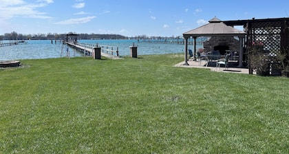 Boat Lovers Retreat