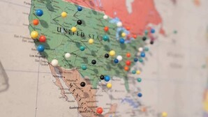 A map of the United States with various colored pins marking specific locations. - Boscobel Bungalow - Walkable to Shelby Park (Nashville)