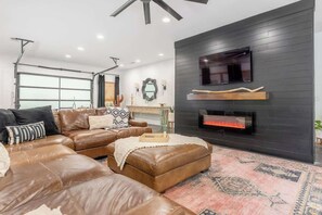 Smart TV, fireplace, offices