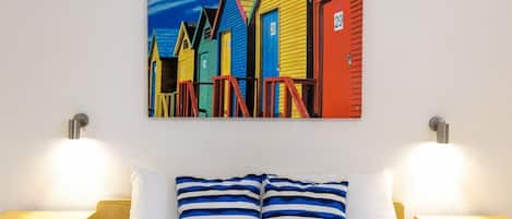 2 bedrooms, iron/ironing board, travel cot