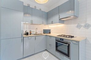 Refrigerador, microondas y lavavajillas 