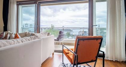 Bosphorus View with 3 Large Bedrooms with WiFi, AC, Elevator