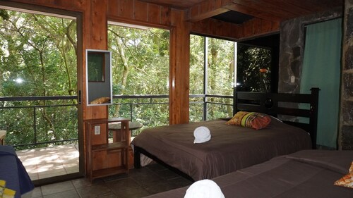 Manakin Lodge