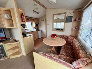 Interior - Seaside Getaway Your Ultimate Island Retreat (Colchester)