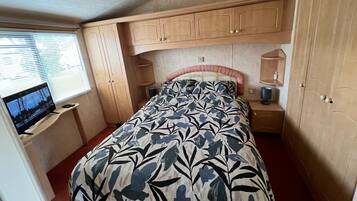 2 bedrooms, free WiFi, bed sheets