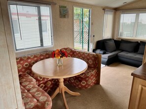 Fireplace - Seaside Getaway Your Ultimate Island Retreat (Colchester)