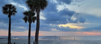 Weeki Wachee Getaway – Private Pool, WiFi & More!