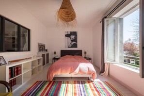 5 soverom, strykejern/-brett, wi-fi og sengetøy