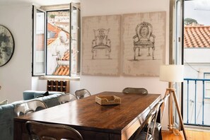 Dining - Castle-View Penthouse Duplex in Lisbon (Lisbon)
