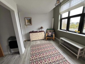 Interior - Stylish Woodland Retreat With Balcony Views (Wingfield)