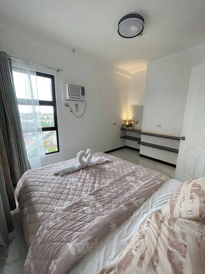 Shared Dormitory, 2 Bedrooms, Accessible, Pool View