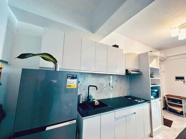 Shared Dormitory, 2 Bedrooms, Accessible, Pool View | Interior