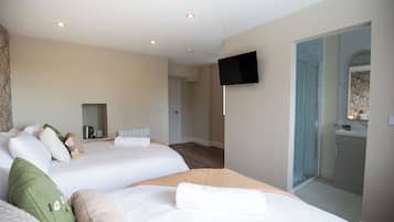 Twin Room | Premium bedding, memory-foam beds, free WiFi, bed sheets