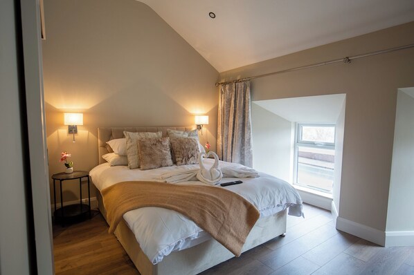 Double Room | Premium bedding, memory foam beds, free WiFi, bed sheets