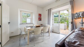 Dining - Monte Solteiras III in Tavira by Lovelystay (Conceição)