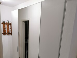 Interior - 1-room apartment 'Hilde' with balcony and Wi-Fi (Bad Peterstal-Griesbach)