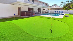 Exterior - Twin Tides, 2 Kitchens! Pool, Spa, Golf Cart, Putting Green, Tiki Bar, Sleeps 14 (Holmes Beach)